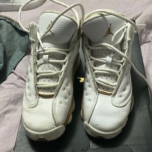 Jordan Kids Sneakers in White and Gold